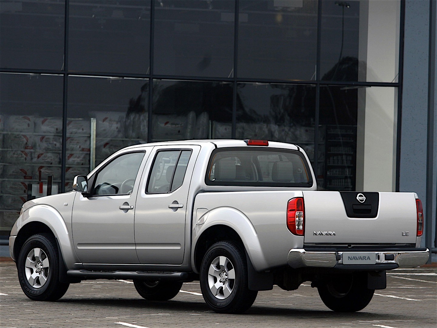 Nissan Navara / Frontier Double Cab photo 15