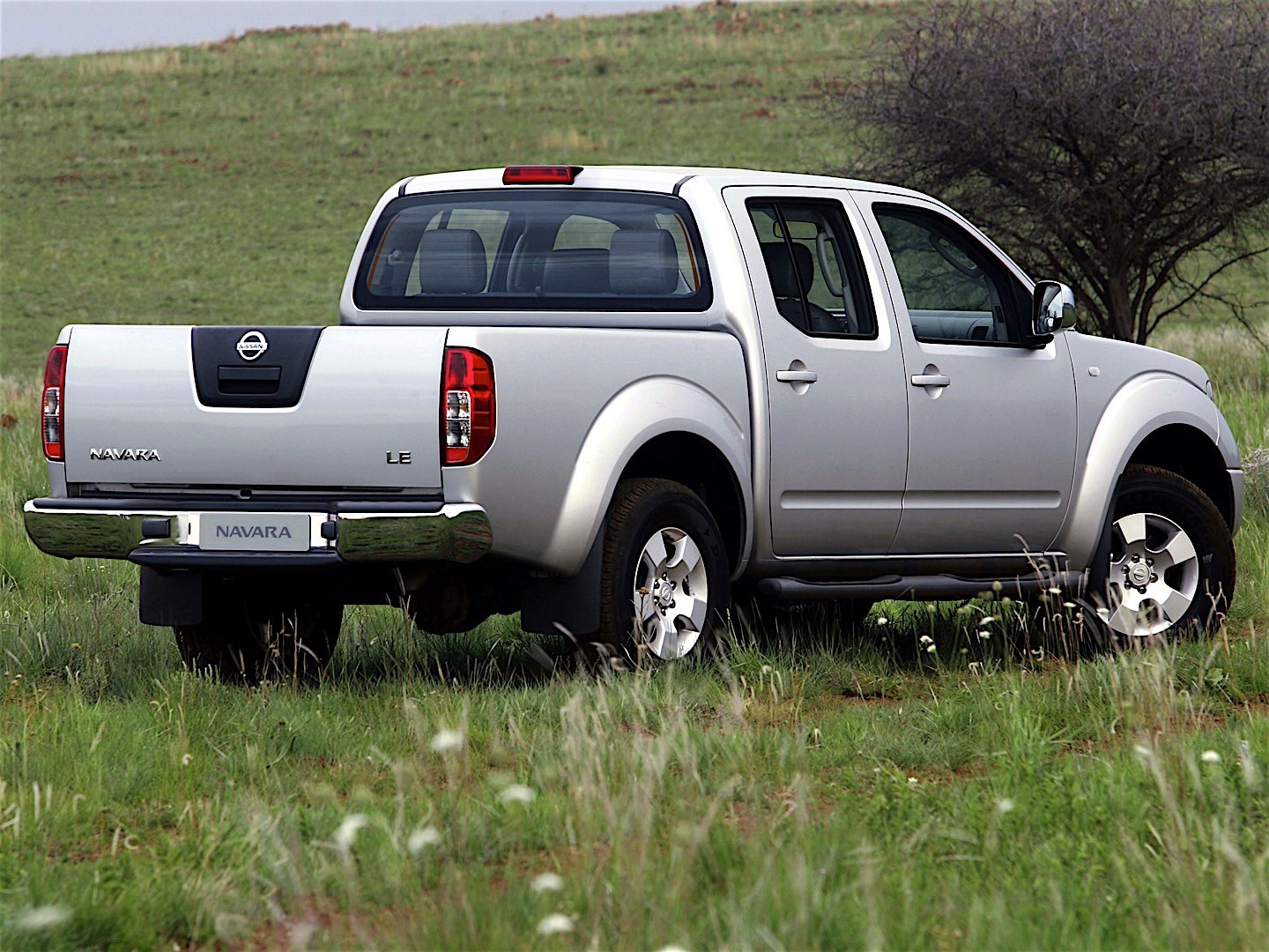 Nissan Navara / Frontier Double Cab photo 16