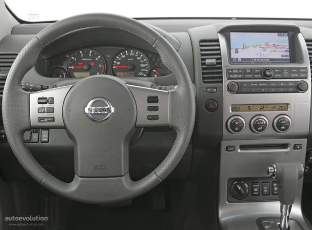 Nissan Navara / Frontier Double Cab photo 42