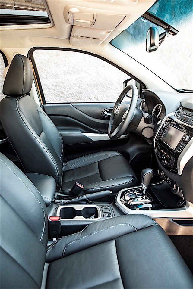 Nissan Navara / Frontier Double Cab Foto 99
