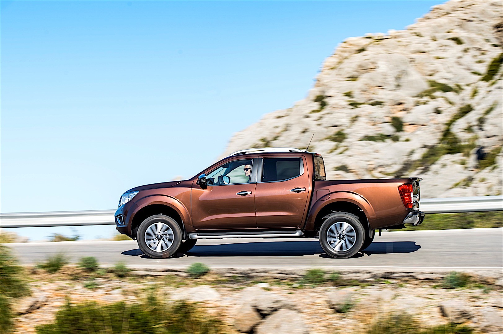 Nissan Navara / Frontier Double Cab photo 7