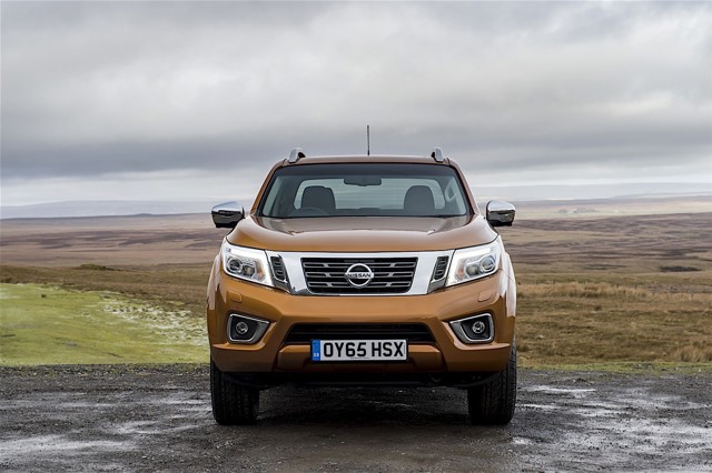 Nissan Navara / Frontier Double Cab Foto 11