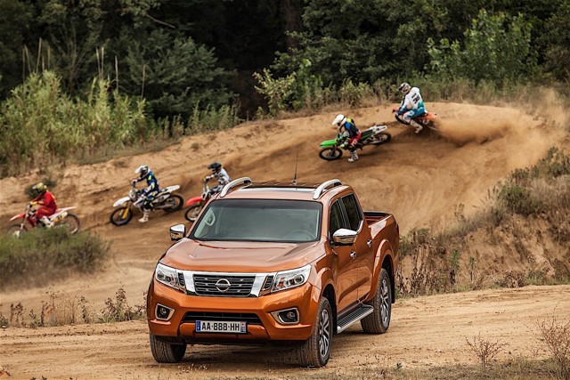 Nissan Navara / Frontier Double Cab Foto 18