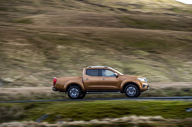 Nissan Navara / Frontier Double Cab Foto 45