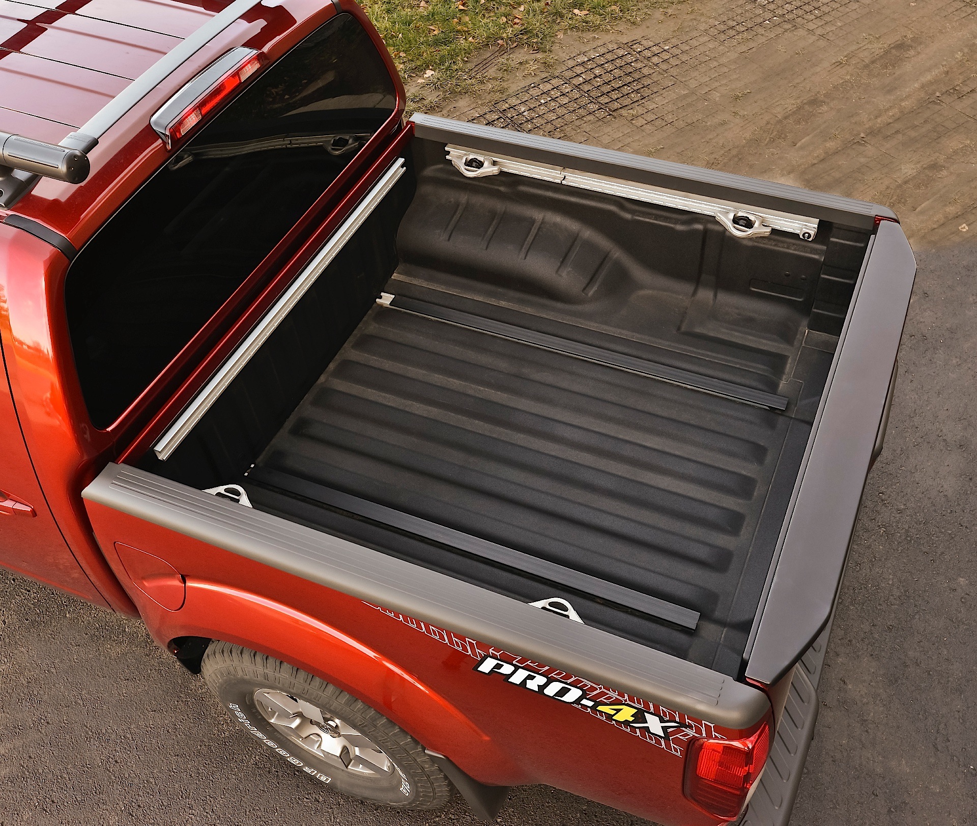 Nissan Navara / Frontier King Cab photo 13