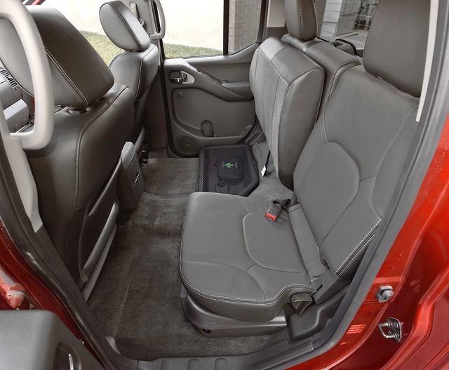 Nissan Navara / Frontier King Cab foto 22