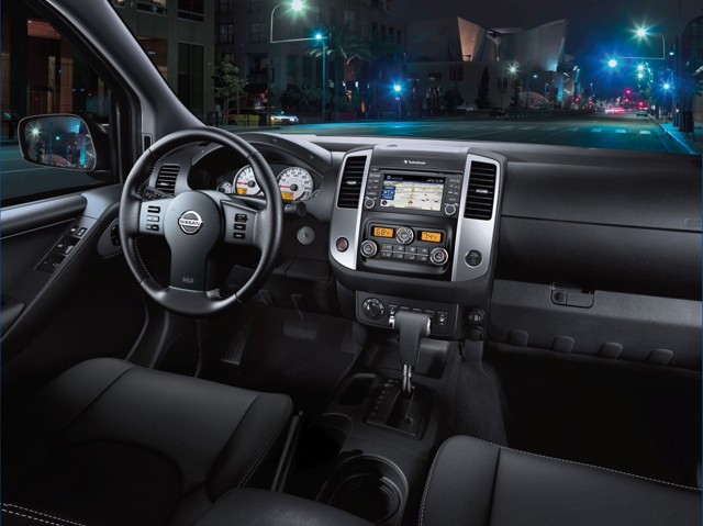 Nissan Navara / Frontier King Cab photo 22