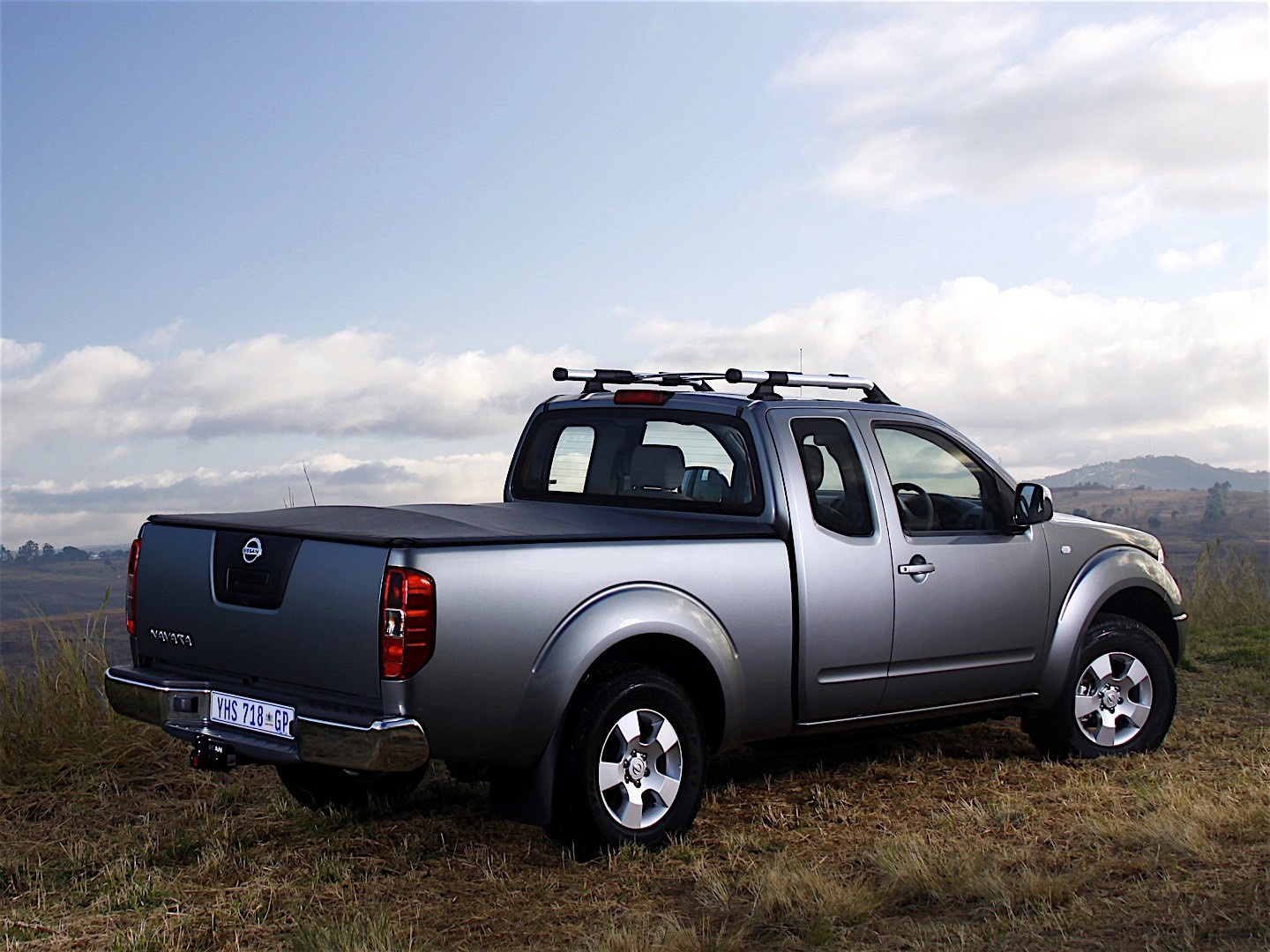 Nissan Navara / Frontier King Cab photo 21