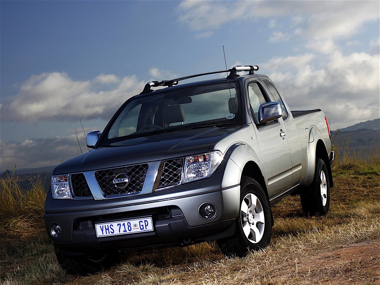 Nissan Navara / Frontier King Cab photo 22
