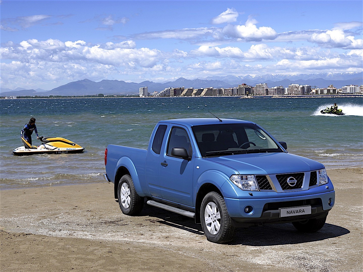 Nissan Navara / Frontier King Cab photo 23