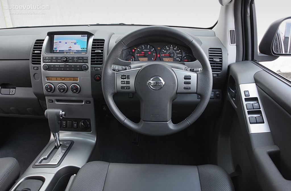 Nissan Navara / Frontier King Cab photo 31