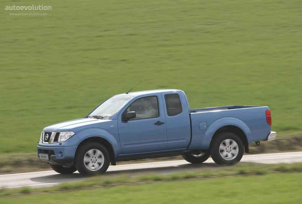 Nissan Navara / Frontier King Cab photo 10