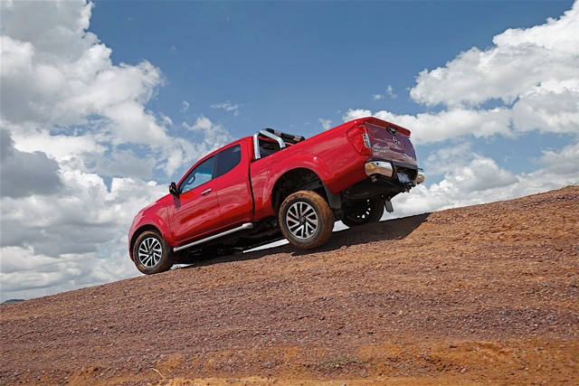 Nissan Navara / Frontier King Cab foto 1