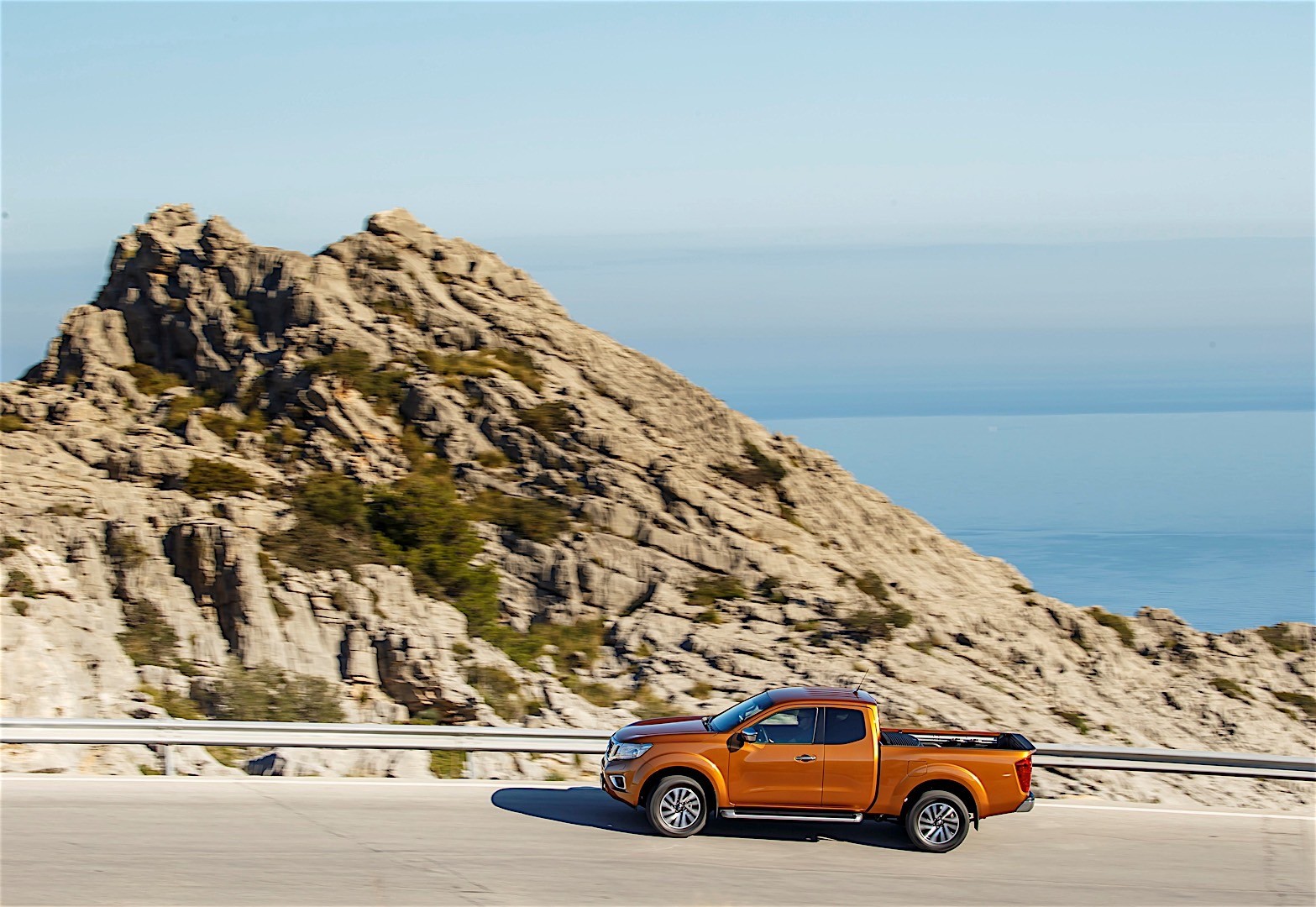 Nissan Navara / Frontier King Cab photo 7