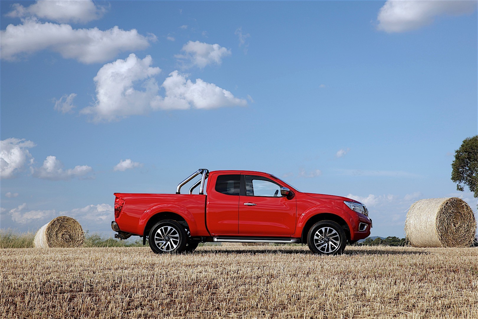 Nissan Navara / Frontier King Cab photo 8