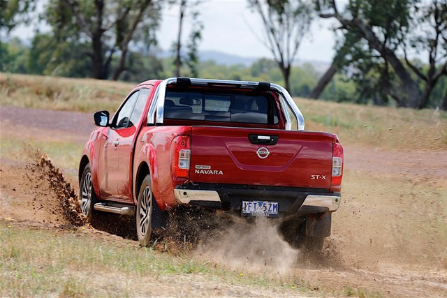 Nissan Navara / Frontier King Cab foto 42