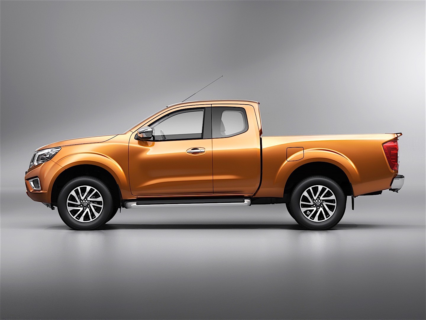 Nissan Navara / Frontier King Cab photo 44