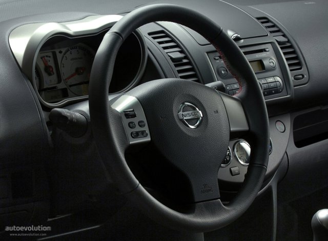 Nissan Note photo 11