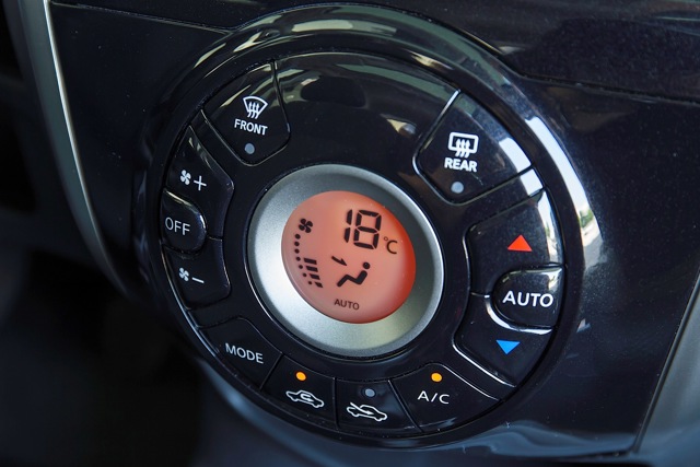 Nissan Note photo 112