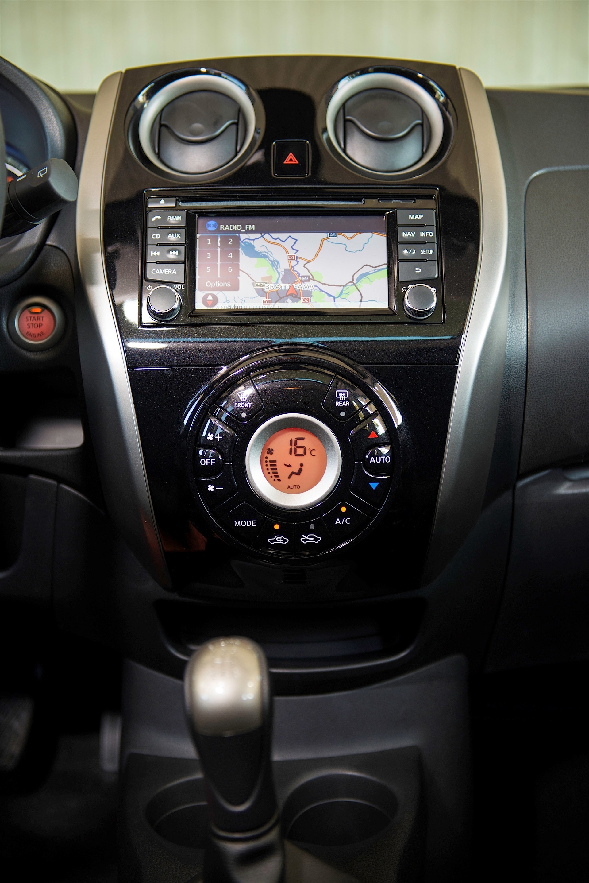 Nissan Note photo 132