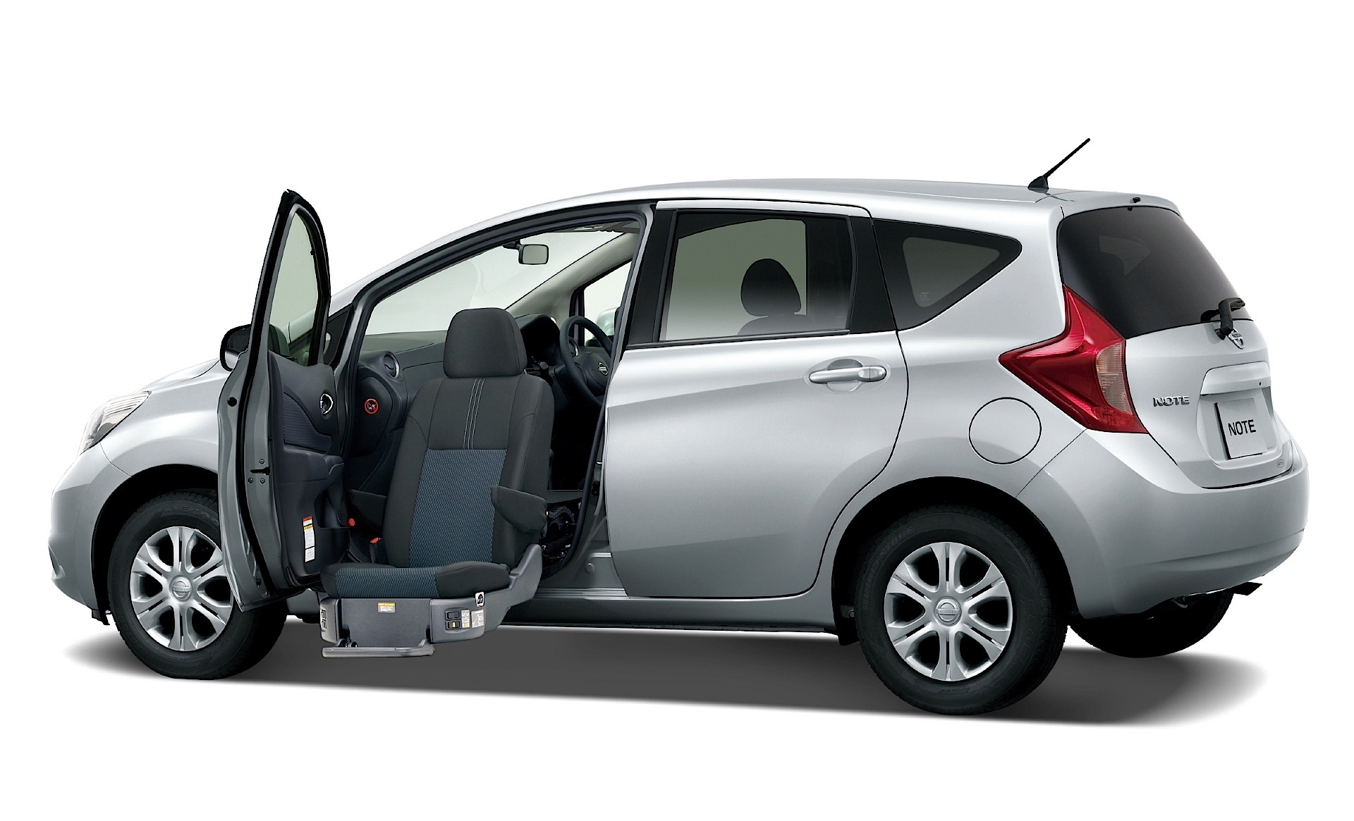 Nissan Note photo 18
