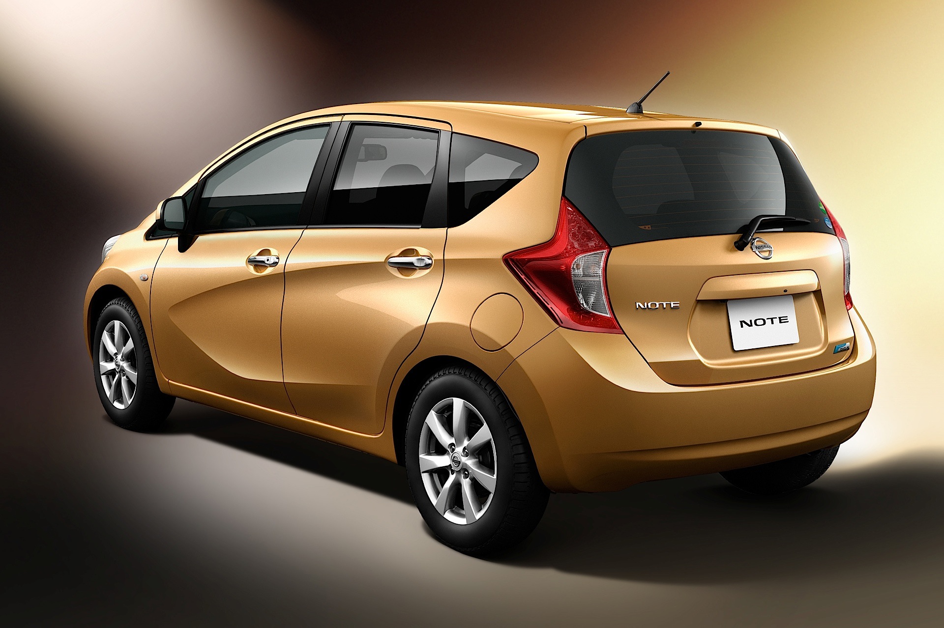 Nissan Note photo 4