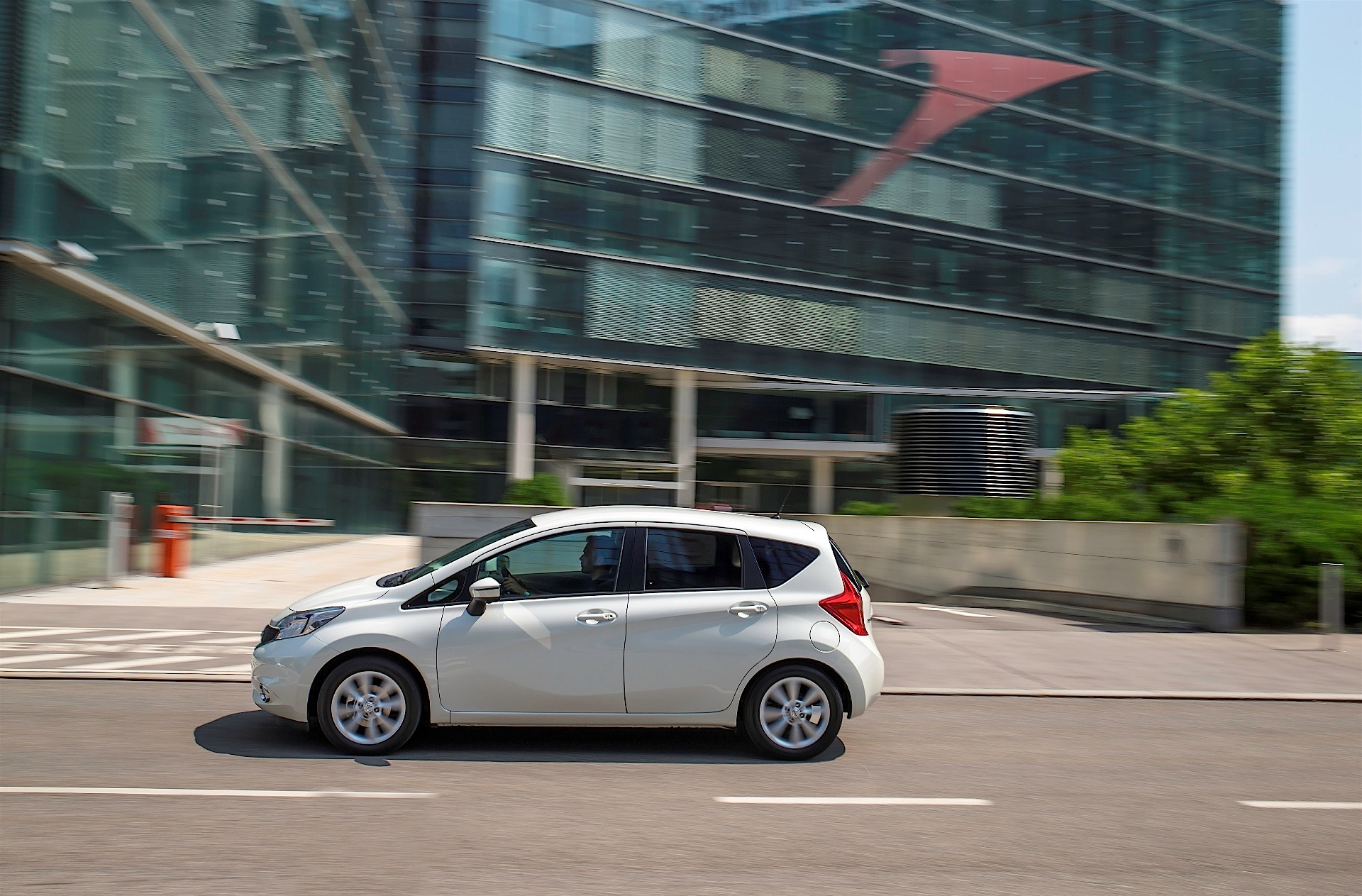 Nissan Note photo 32