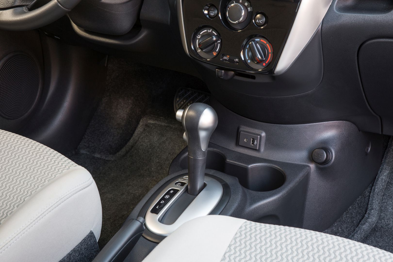 Nissan Note photo 18