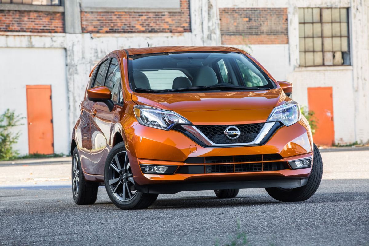 Nissan NISSAN Note 1.6L MPI 5MT (110 HP)