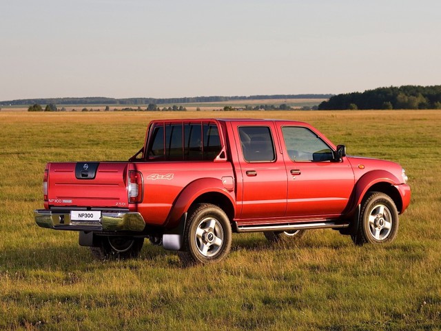 Nissan Np300 foto 8