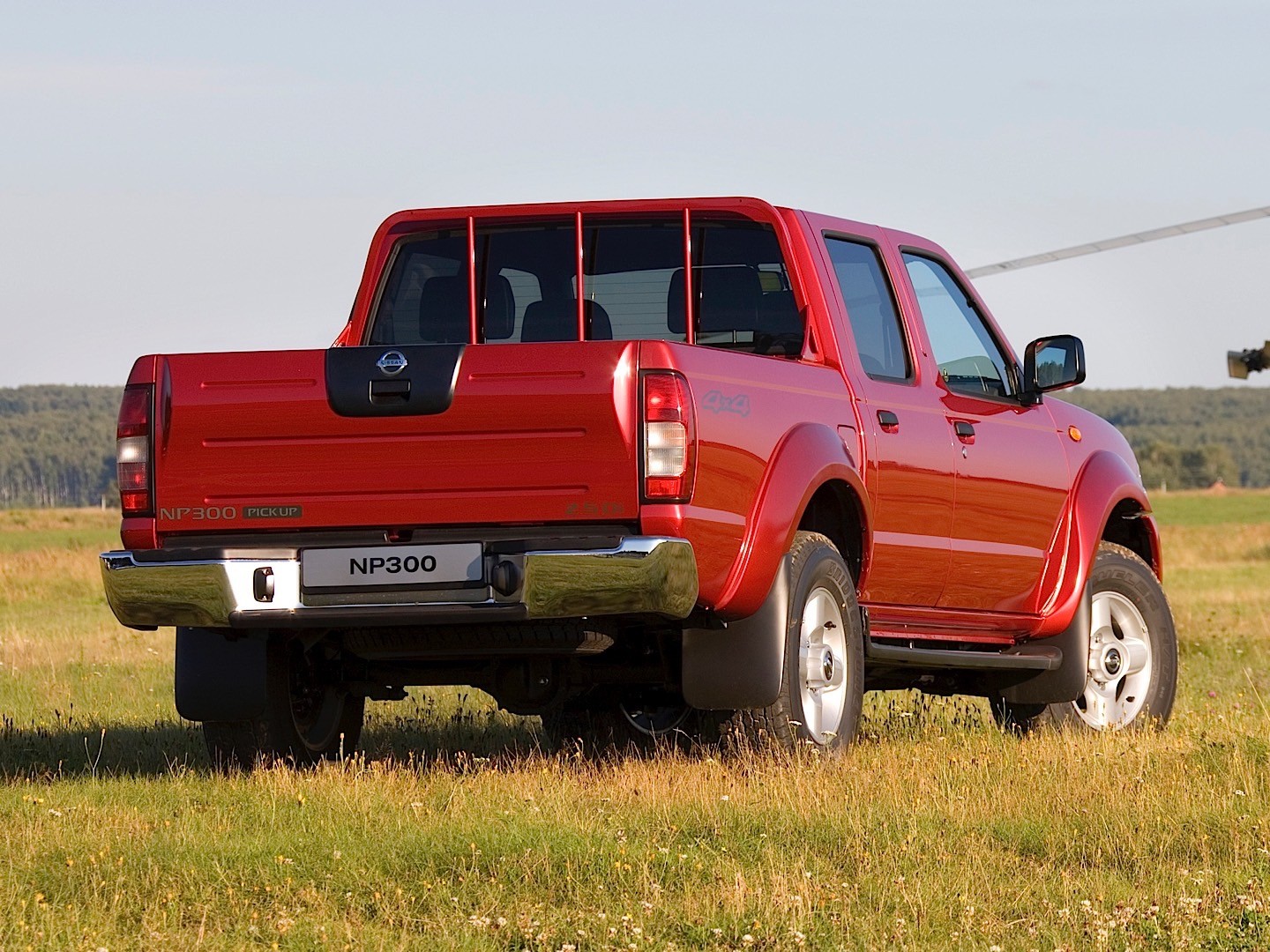 Nissan Np300 photo 13
