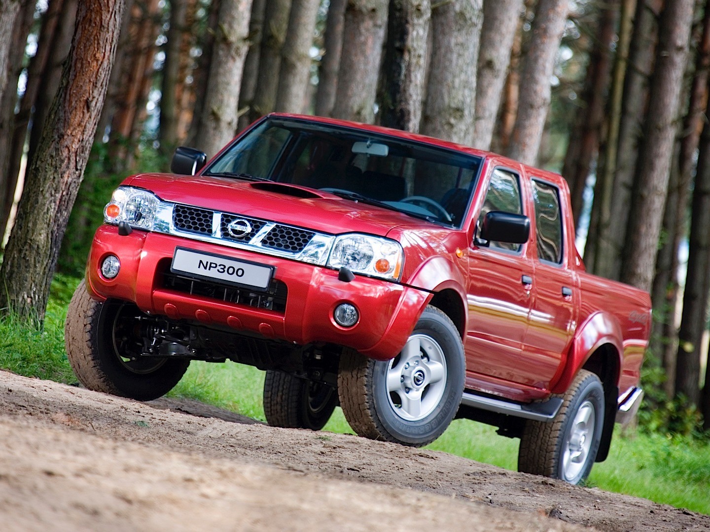 Nissan Np300 photo 19