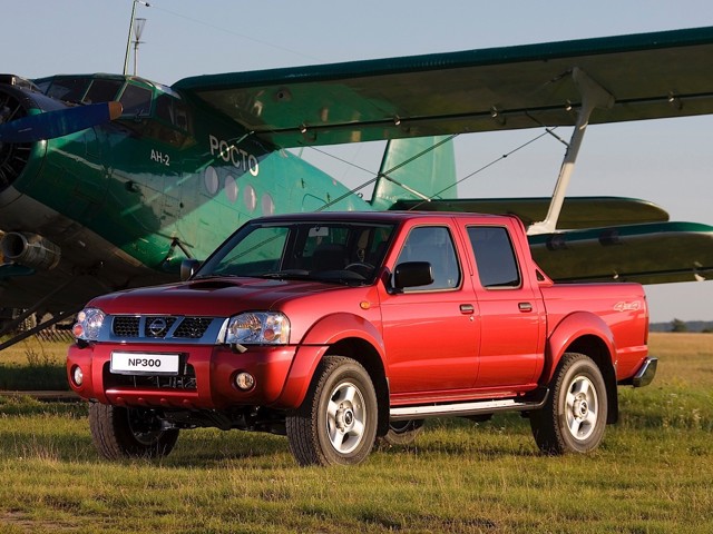 Nissan Np300 foto 24