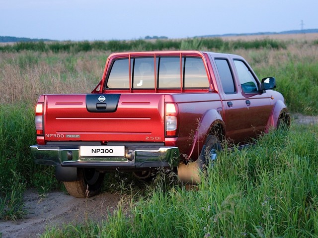 Nissan Np300 foto 32