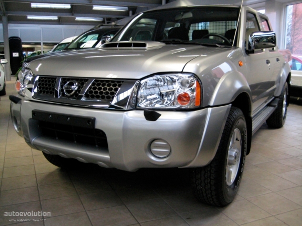 Nissan Np300 photo 5