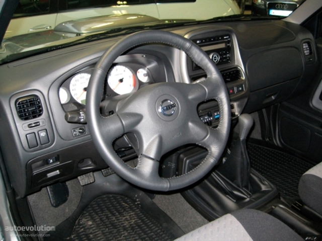 Nissan Np300 foto 34