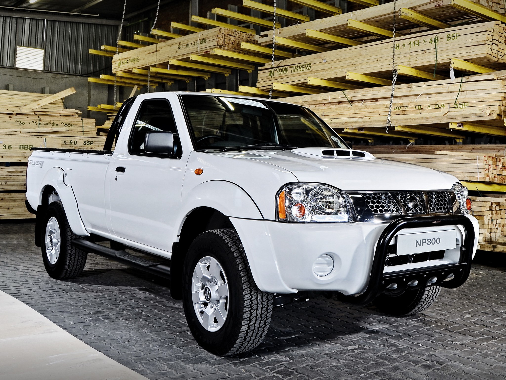 Nissan Np300 photo 7