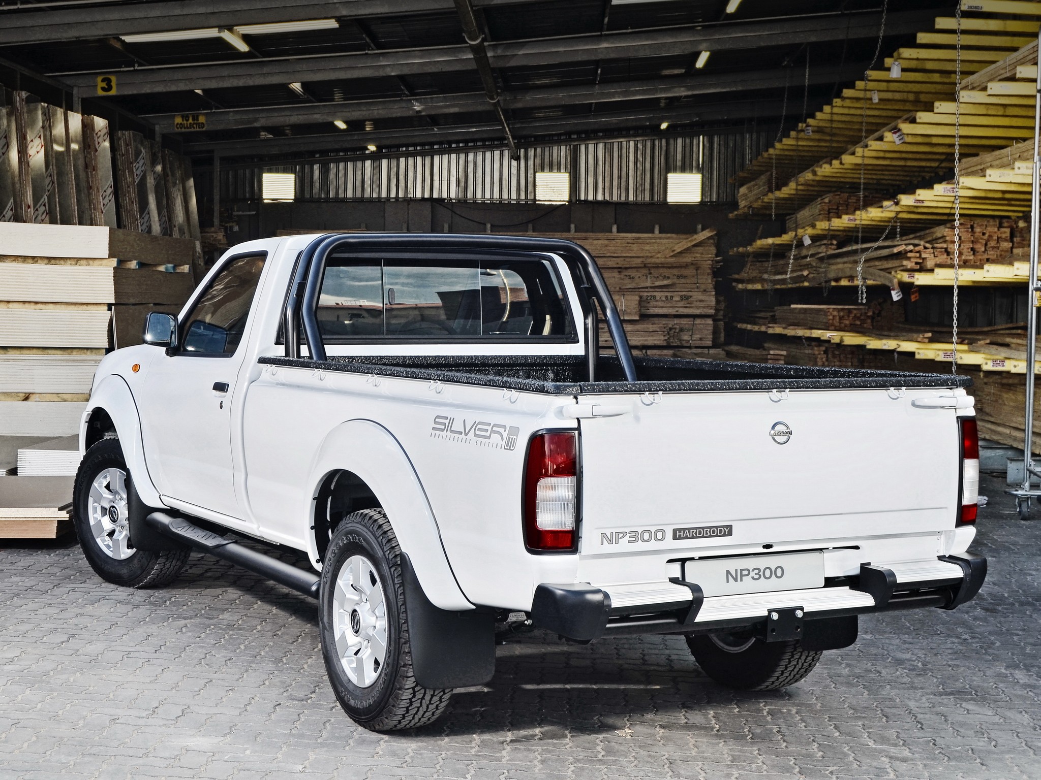 Nissan Np300 photo 10