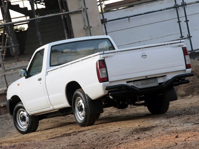 Nissan Np300 photo 14