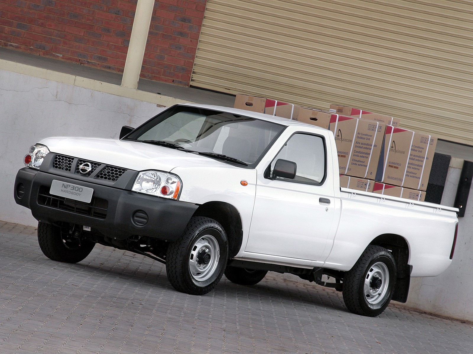 Nissan Np300 photo 15