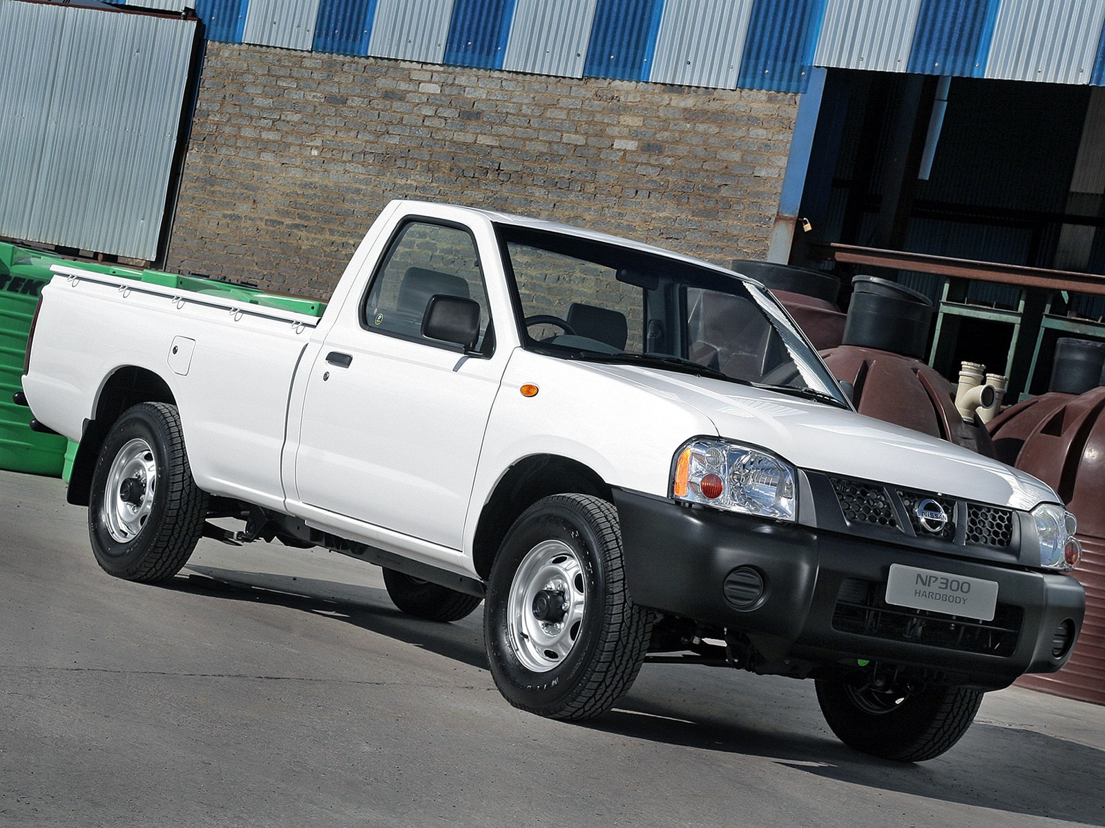 Nissan Np300 photo 17