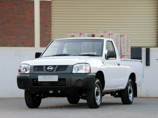 Nissan Np300 photo 23