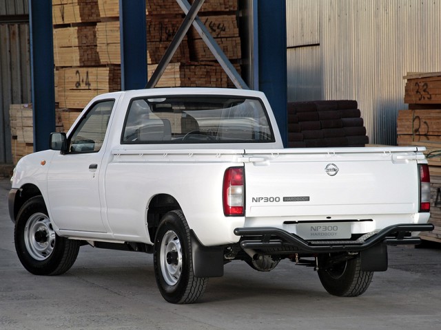 Nissan Np300 photo 24