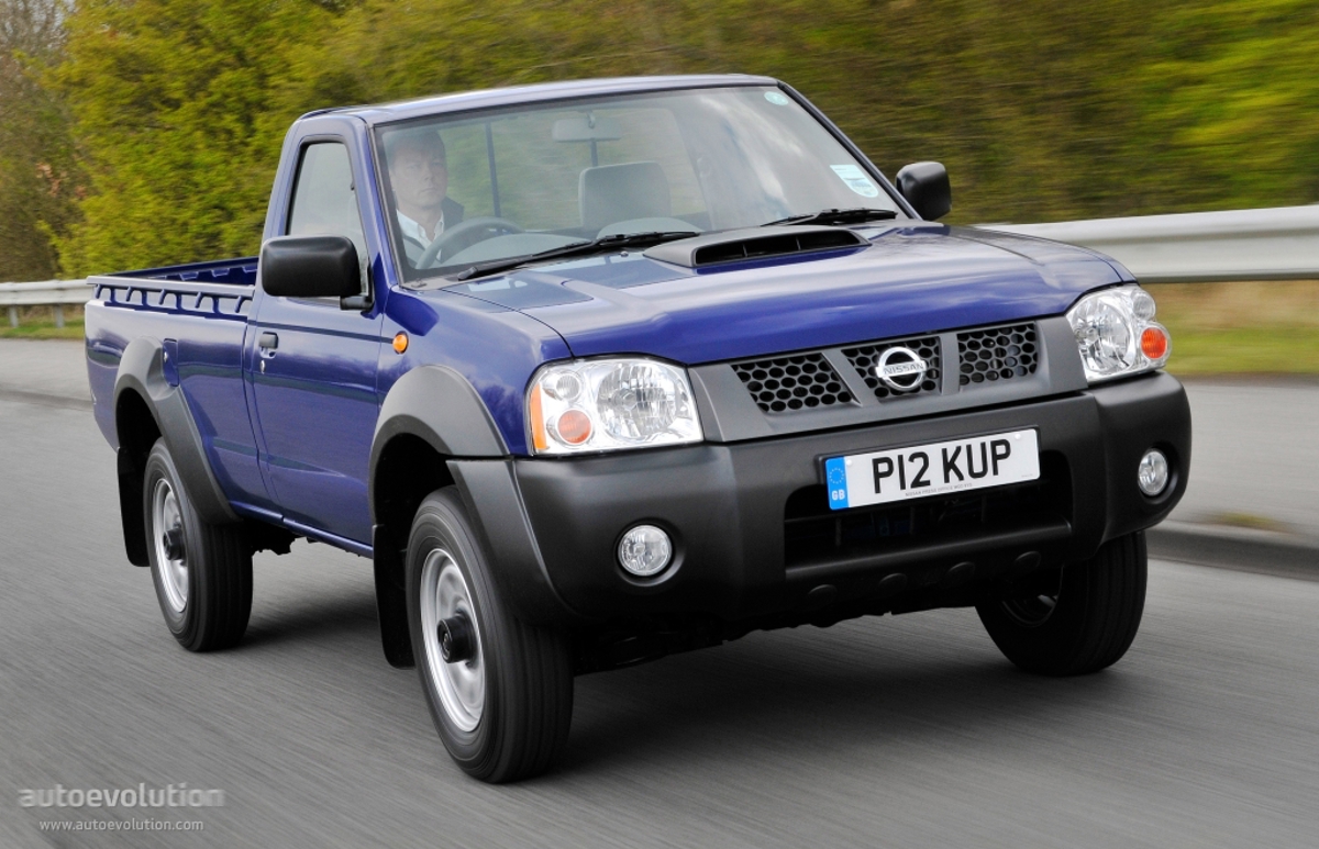 Nissan NISSAN NP300 Pickup Double Cab 2.5L dCi 5MT (133 HP)