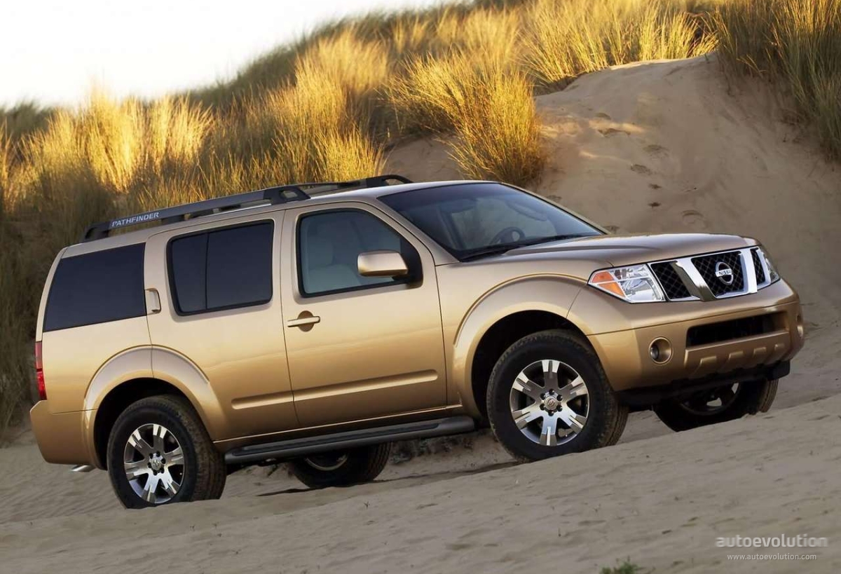 Nissan Pathfinder photo 3