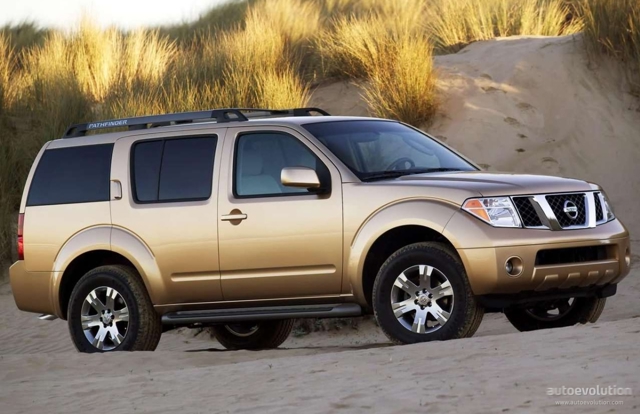 Nissan Pathfinder Foto 5