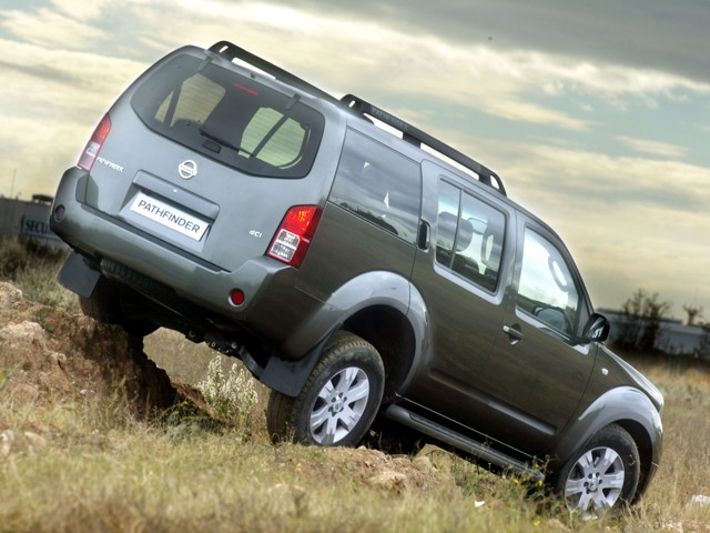 Nissan Pathfinder Foto 24