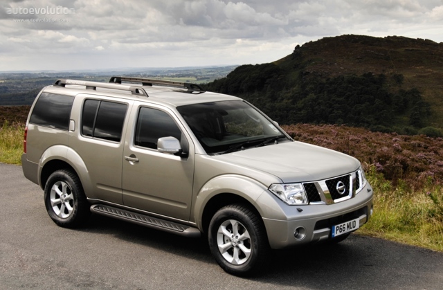 Nissan Pathfinder Foto 2