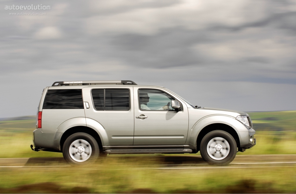 Nissan Pathfinder photo 4