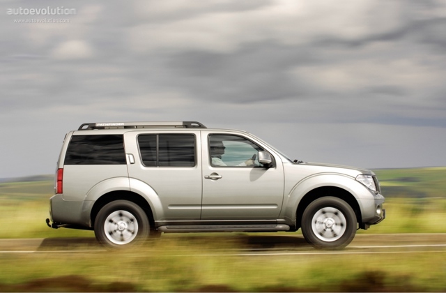 Nissan Pathfinder Foto 4